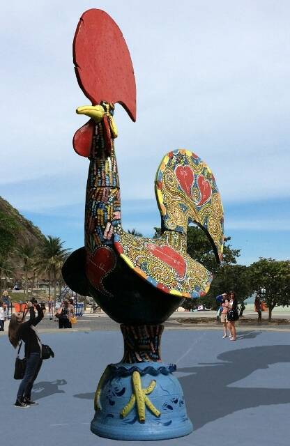 A escultura de sete metros de altura busca unir o tradicional na cultura portuguesa à visão da artista contemporânea Joana Vasconcelos/ Foto: fotomontagem da Unidade Infinita Projectos