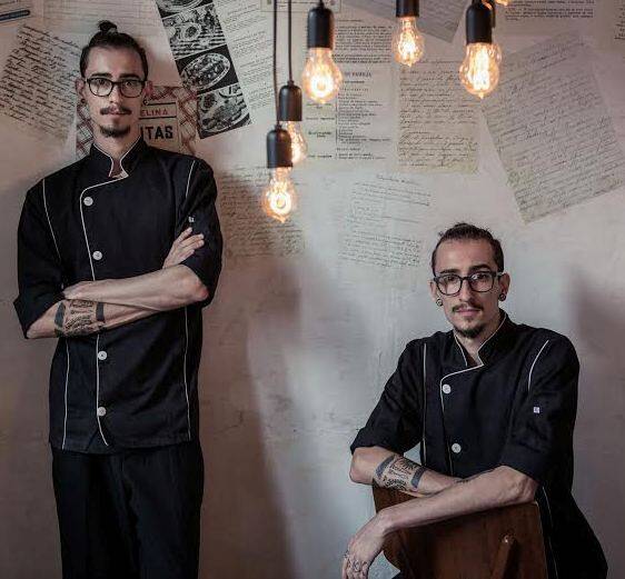  Juliano e Fernando Basile: os chefs, irmãos gêmeos, assumem a cozinha do restaurante Volta, no Jardim Botânico / Foto: divulgação