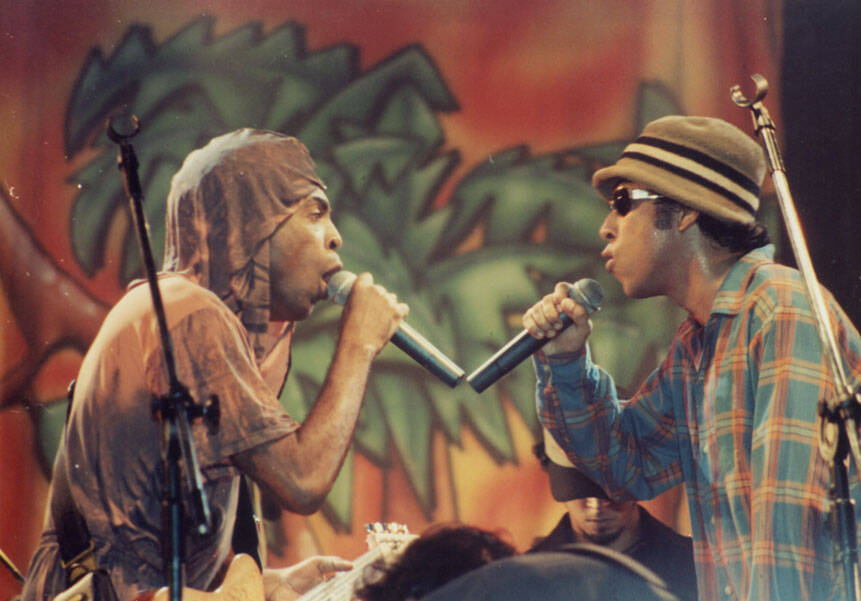 Gilberto Gil e Chico Science no ABril Pro Rock, em 1996 / Foto: Sergio Altenkiirch