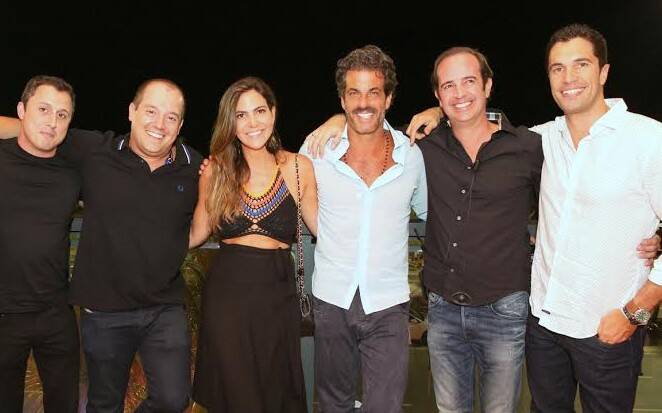 Caê Mariani, Michel Diamant, Carol Sampaio, Alvaro Garnero, André Beck e Flavio Sarahyba: os sócios do Cafe de La Musique, na Casa de Cultura Laura Alvim, durante o carnaval / Foto: Reginaldo Costa Teixeira 