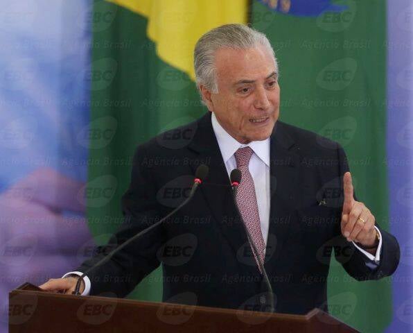 Brasília - Presidente Michel Temer discursa na cerimônia de comemoração pelo Dia Internacional da Mulher, no Palácio do Planalto (Valter Campanato/Agência Brasil)