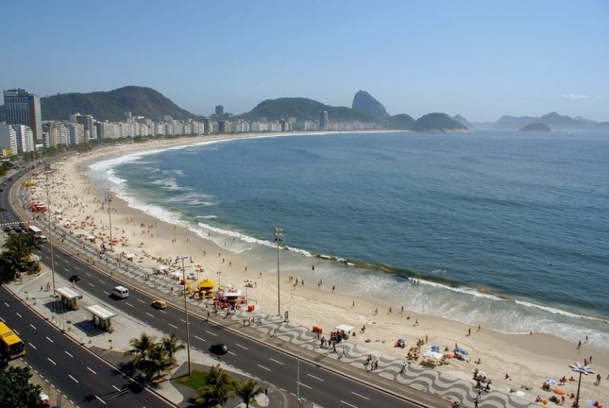 praia-de-copacabana-credito-ricardo-zerrenner-riotur.jpg